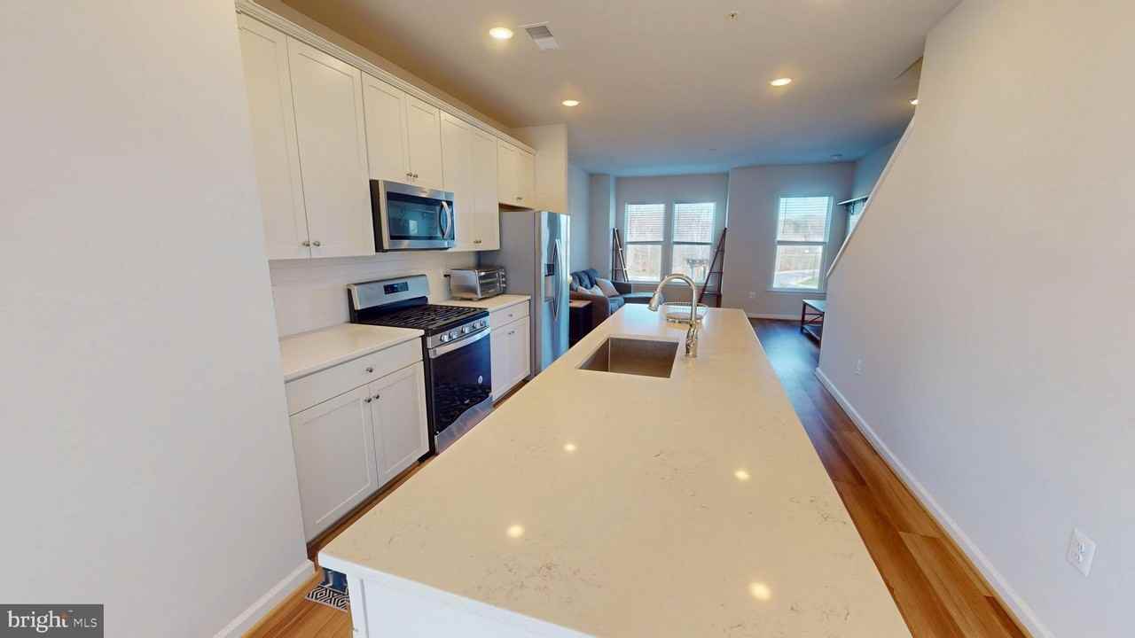 3485 Cormorant Dr - Photo 3 of 33