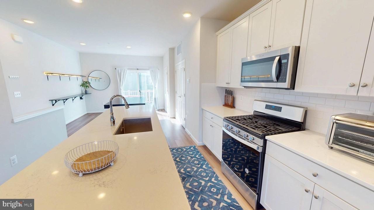 3485 Cormorant Dr - Photo 4 of 33