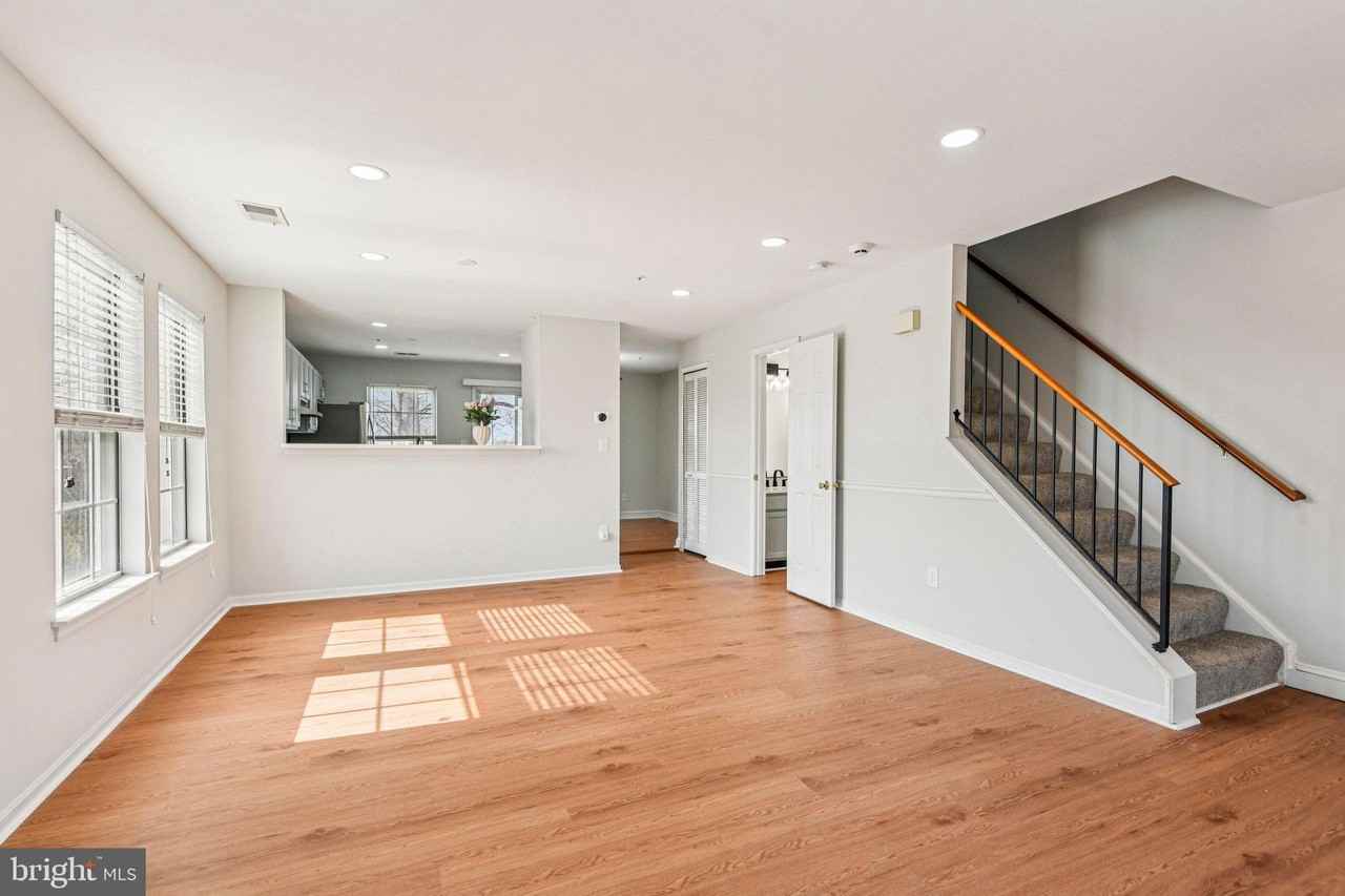 1440 Nutwood Ct - Photo 3 of 24