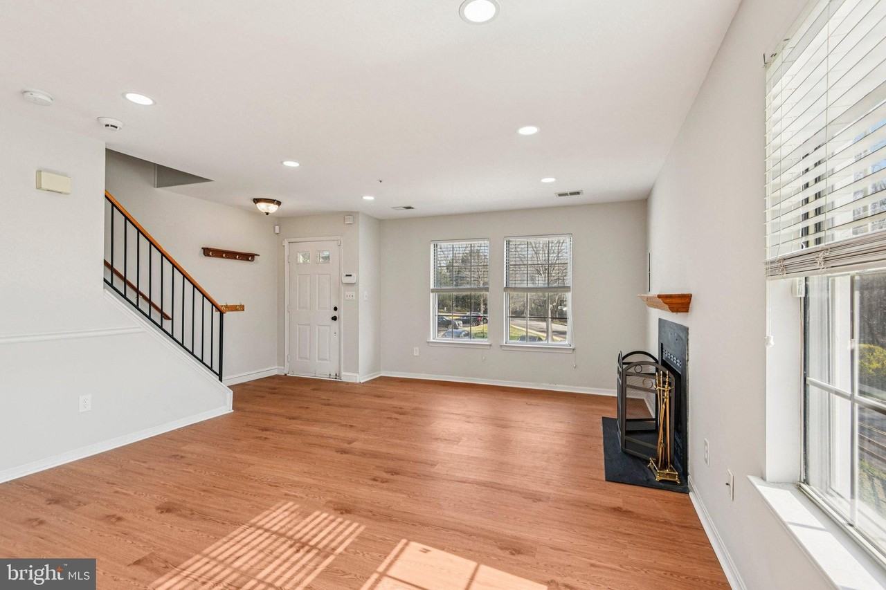 1440 Nutwood Ct - Photo 4 of 24