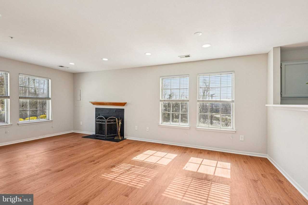 1440 Nutwood Ct - Photo 5 of 24