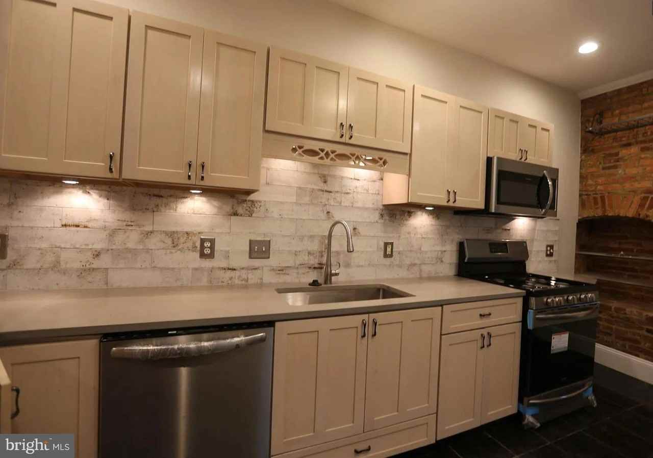 1827 S Charles St - Photo 3 of 8