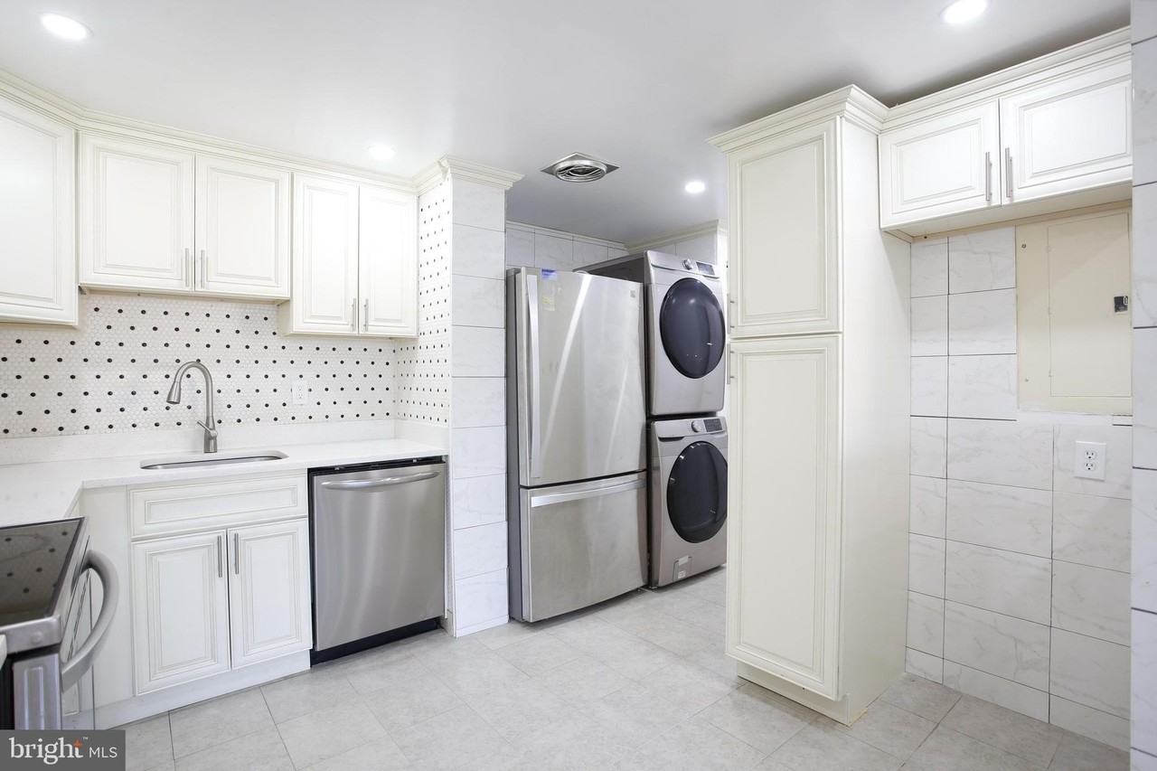 6317 Park Heights Ave Apt 417 - Photo 5 of 37