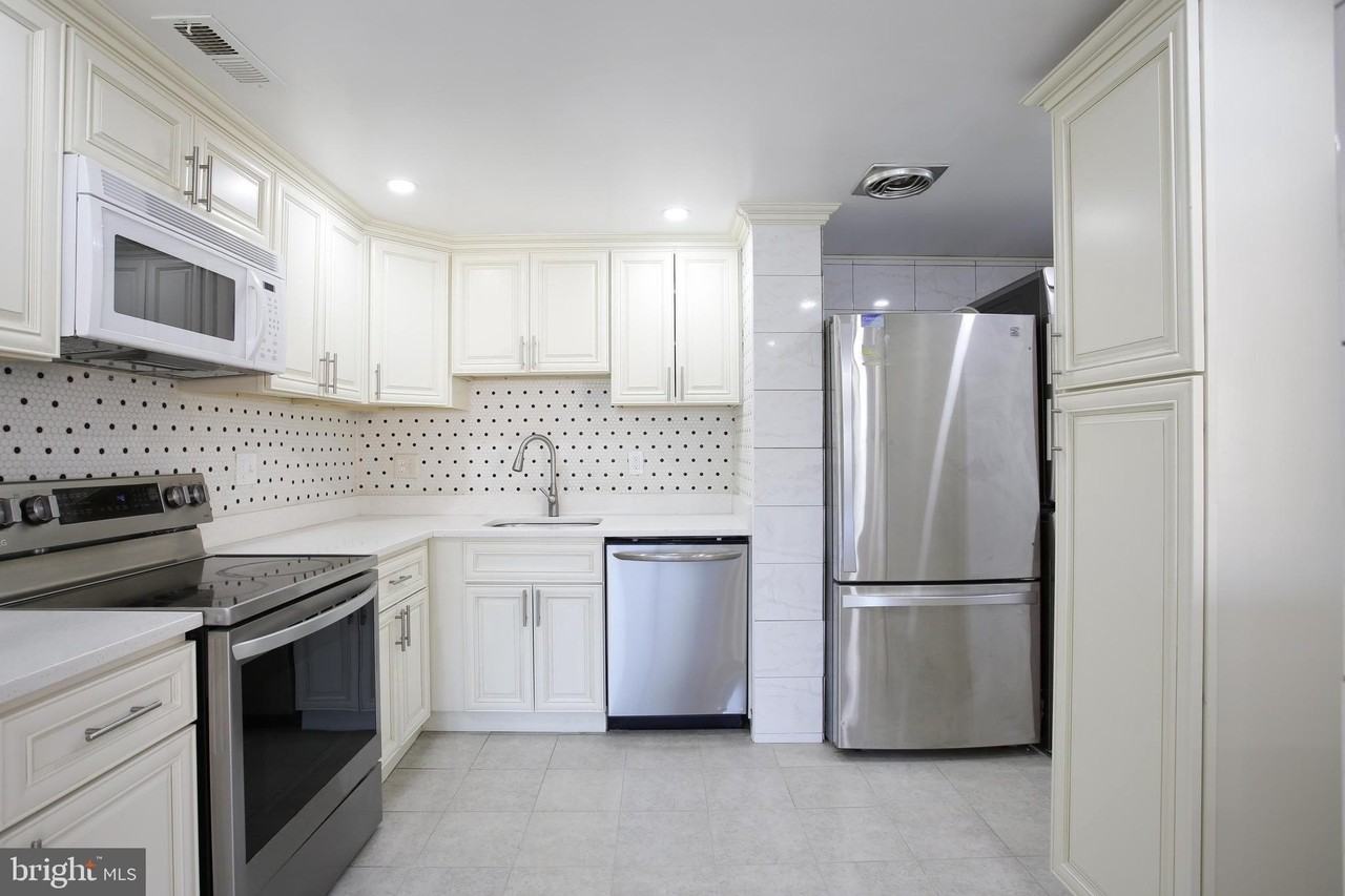 6317 Park Heights Ave Apt 417 - Photo 7 of 37