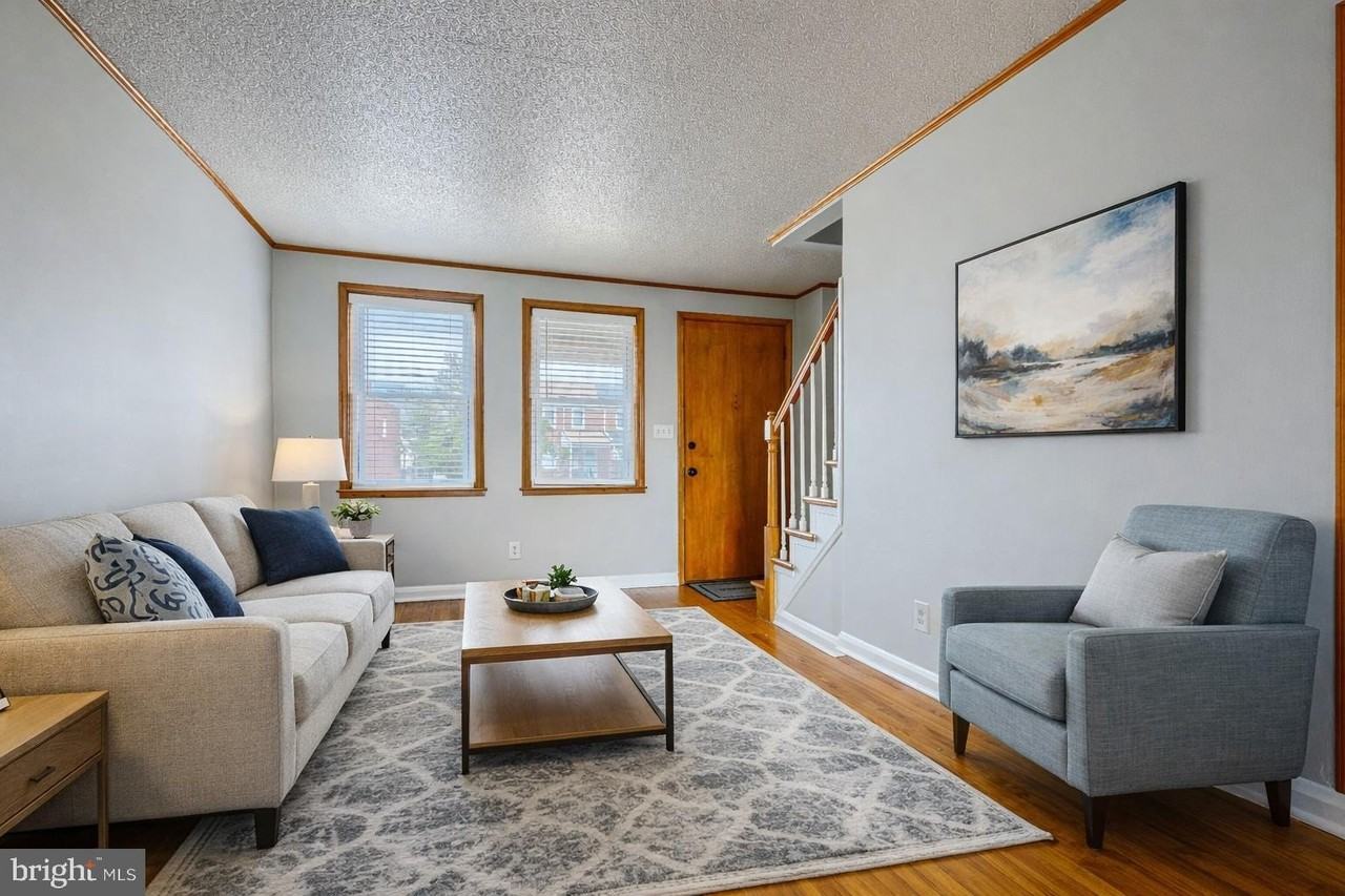 6905 Bank St - Photo 2 of 17