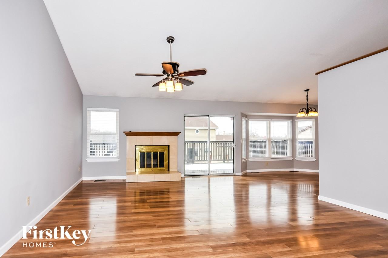 6 Larchmont Ct - Photo 3 of 15