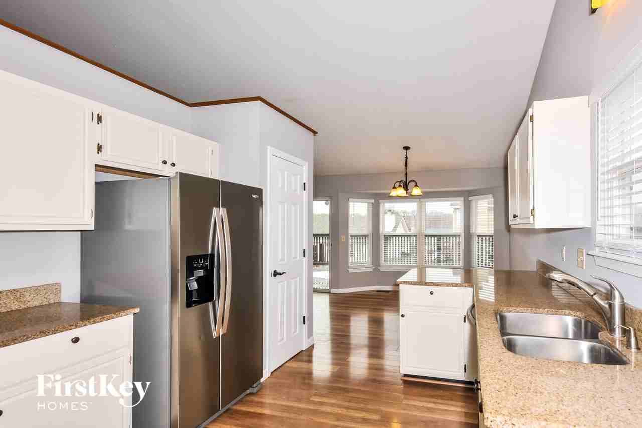 6 Larchmont Ct - Photo 7 of 15