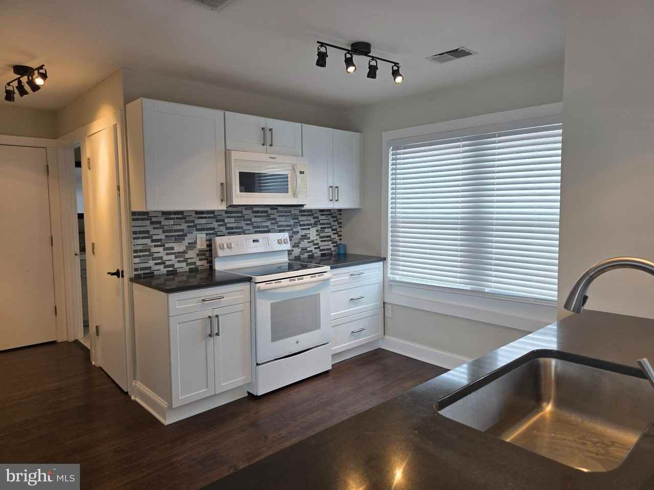 5230 Breezy Point Rd Unit 203 - Photo 4 of 9