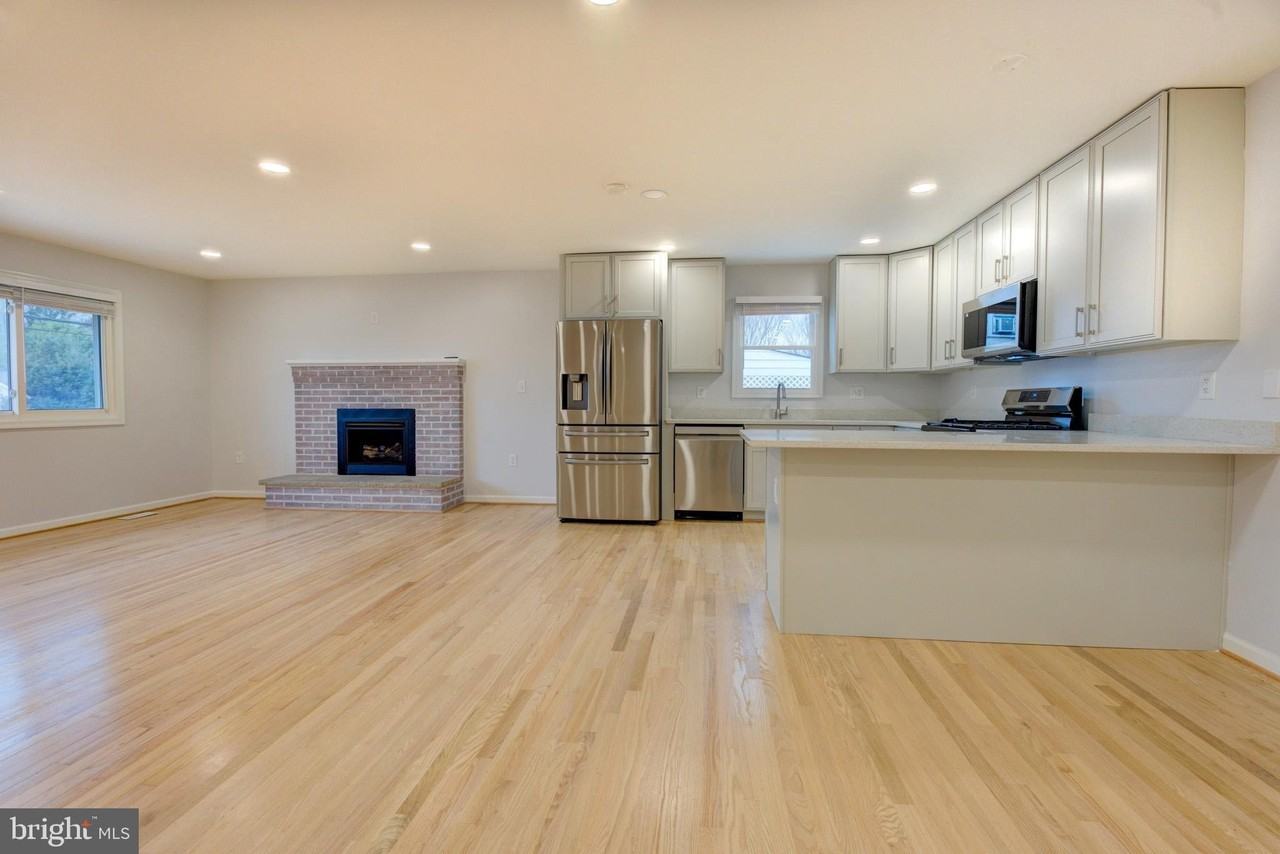 336 Lincoln Ave - Photo 4 of 48