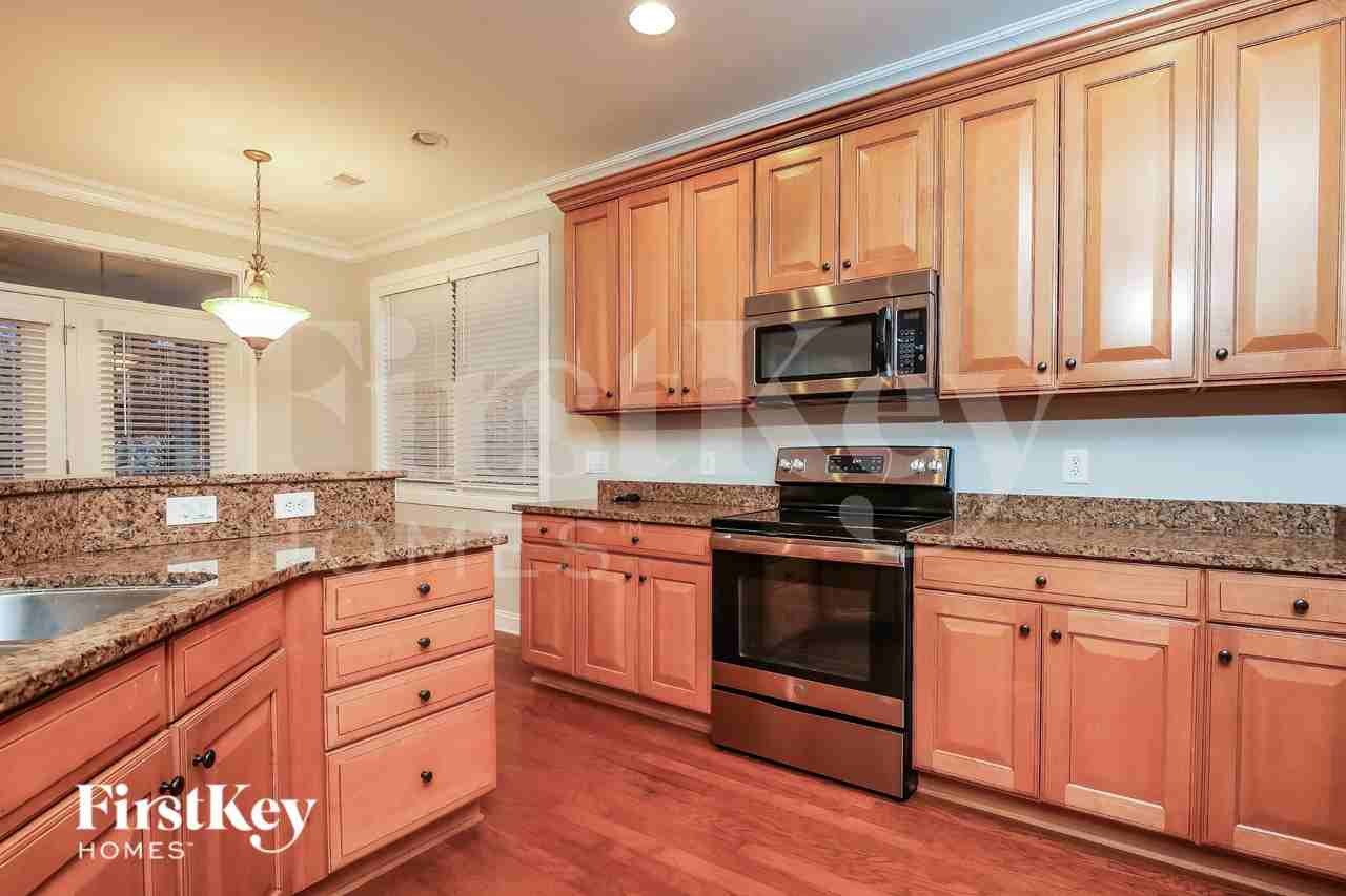 1081 Moss Grove Dr - Photo 7 of 16