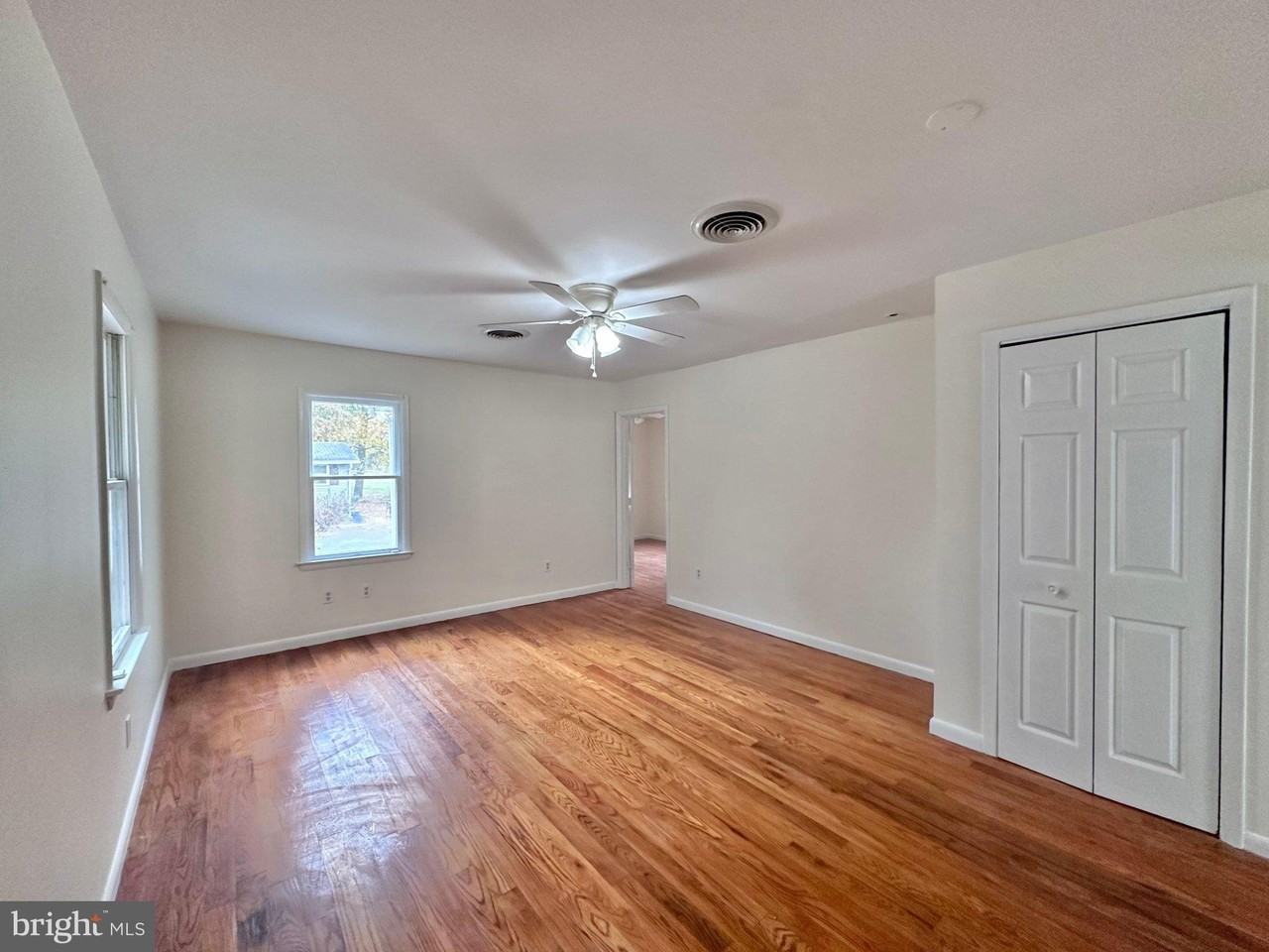 106 Lee St - Photo 6 of 16