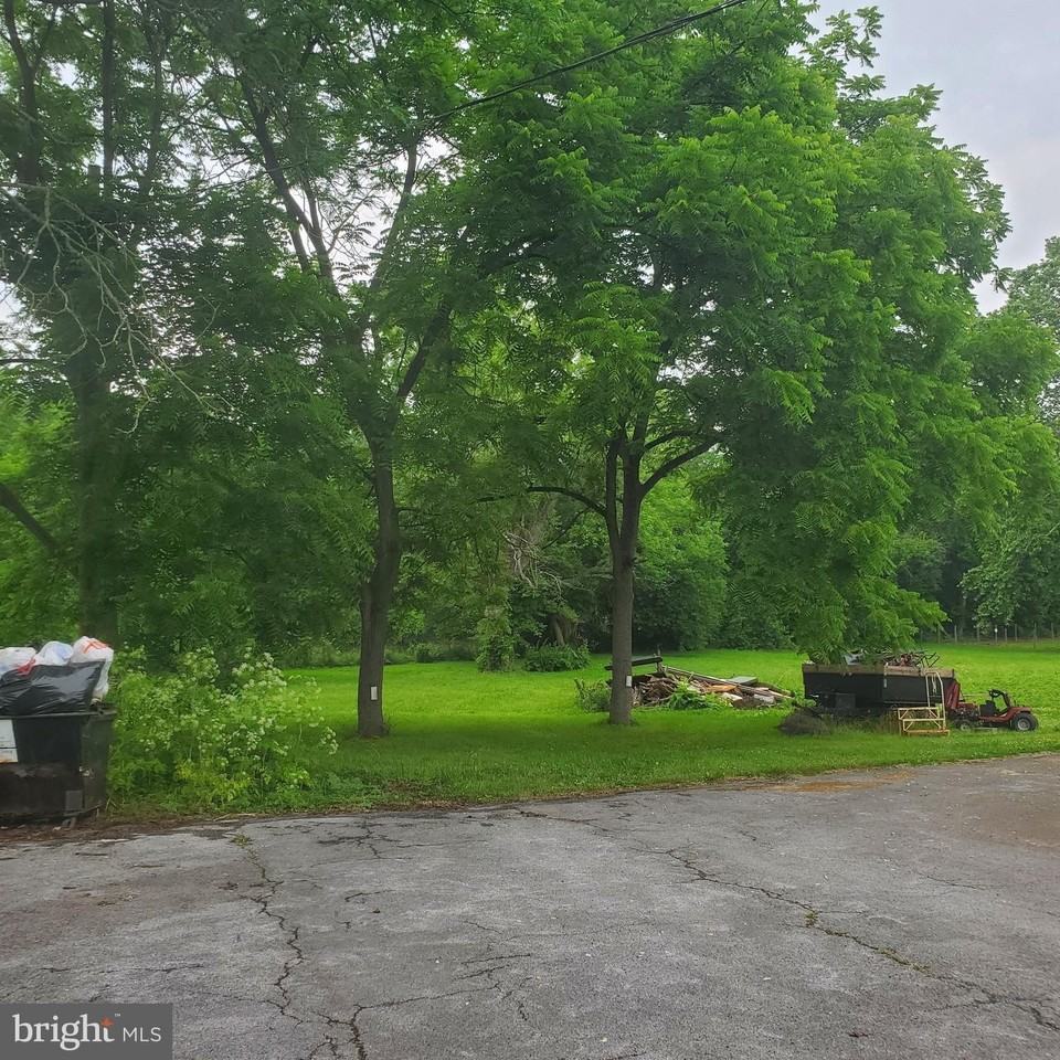 12512 Stone Bridge Dr - Photo 2 of 31