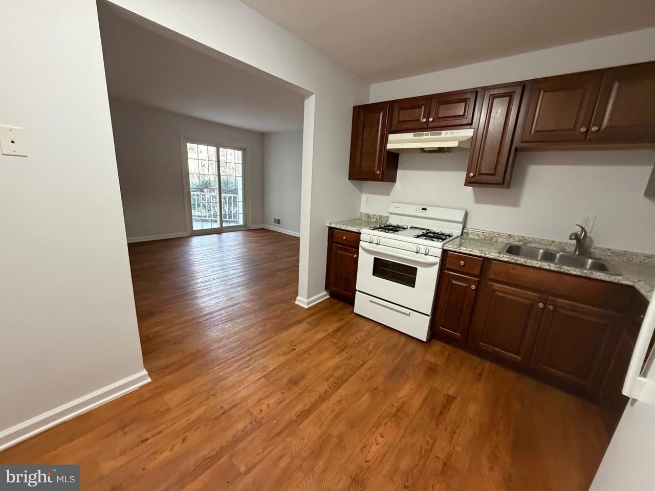 16 Iroquois Dr - Photo 2 of 14