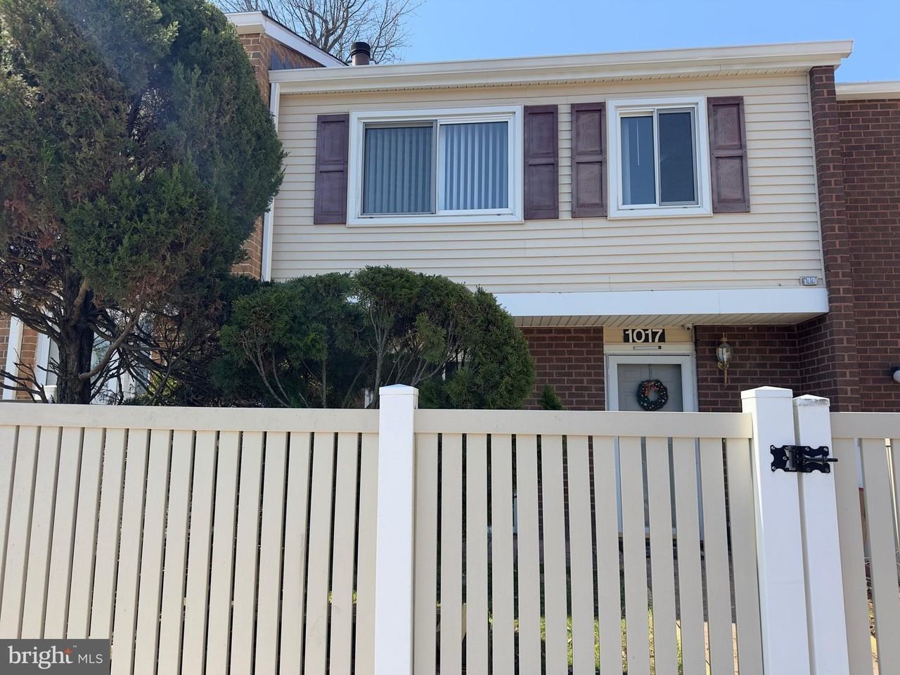 1017 Oaklyn Ct - Photo 2 of 43