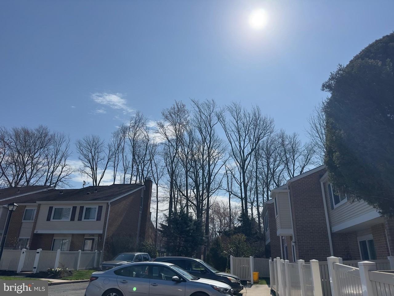 1017 Oaklyn Ct - Photo 5 of 43