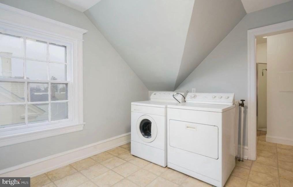 239 Kings Hwy E Unit B - Photo 4 of 14