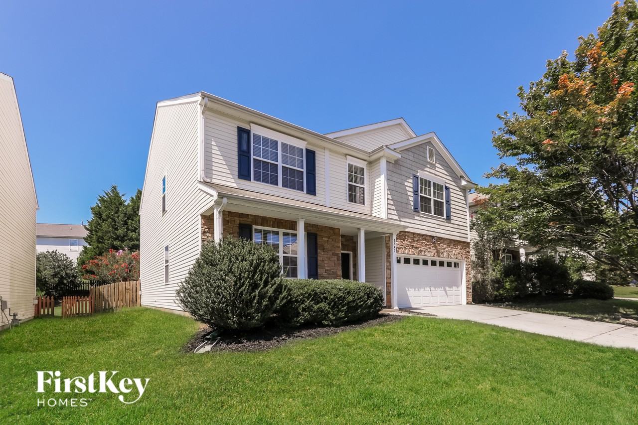 7347 Lamplighter Close Dr - Photo 2 of 14