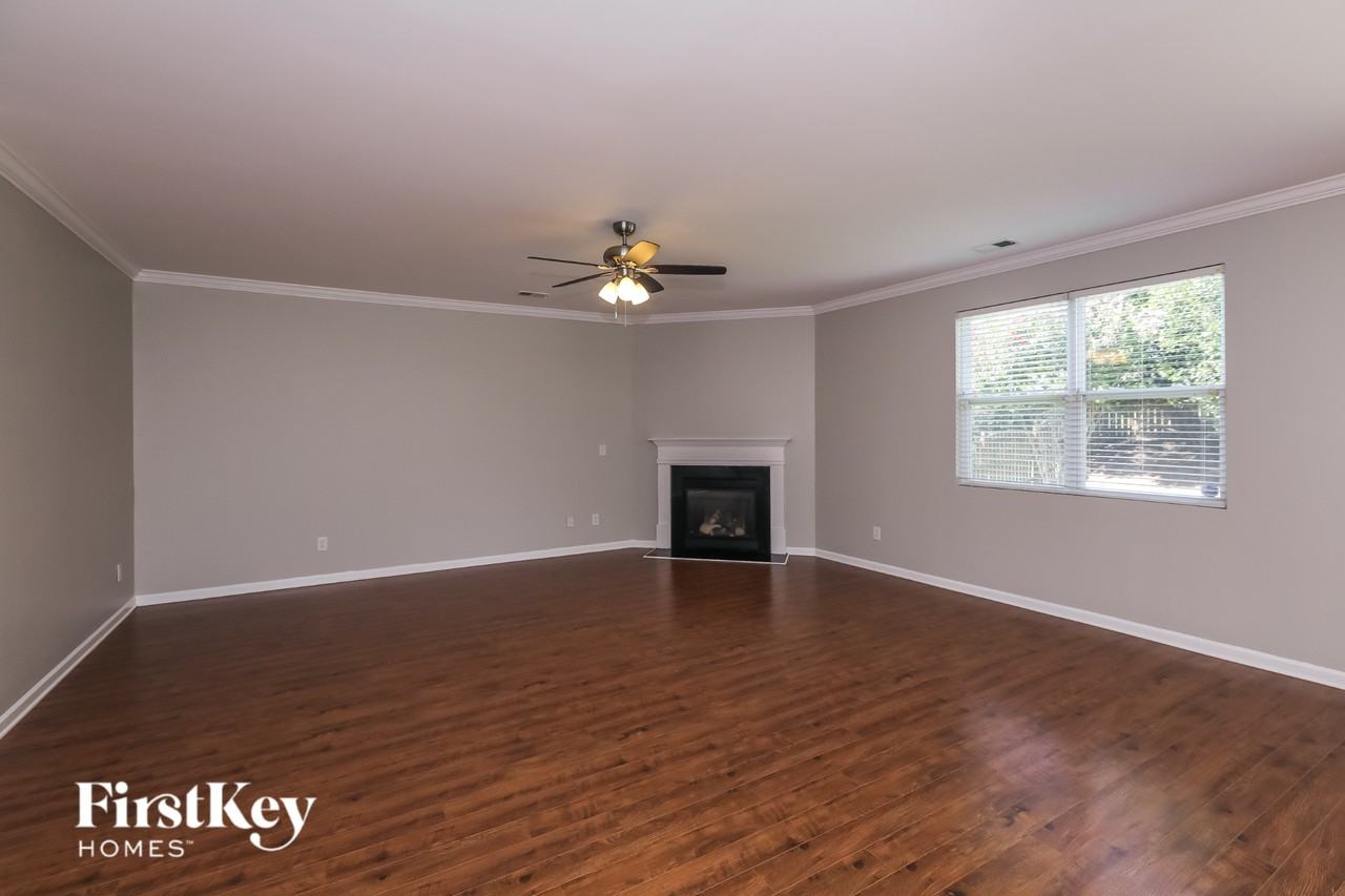 7347 Lamplighter Close Dr - Photo 4 of 14