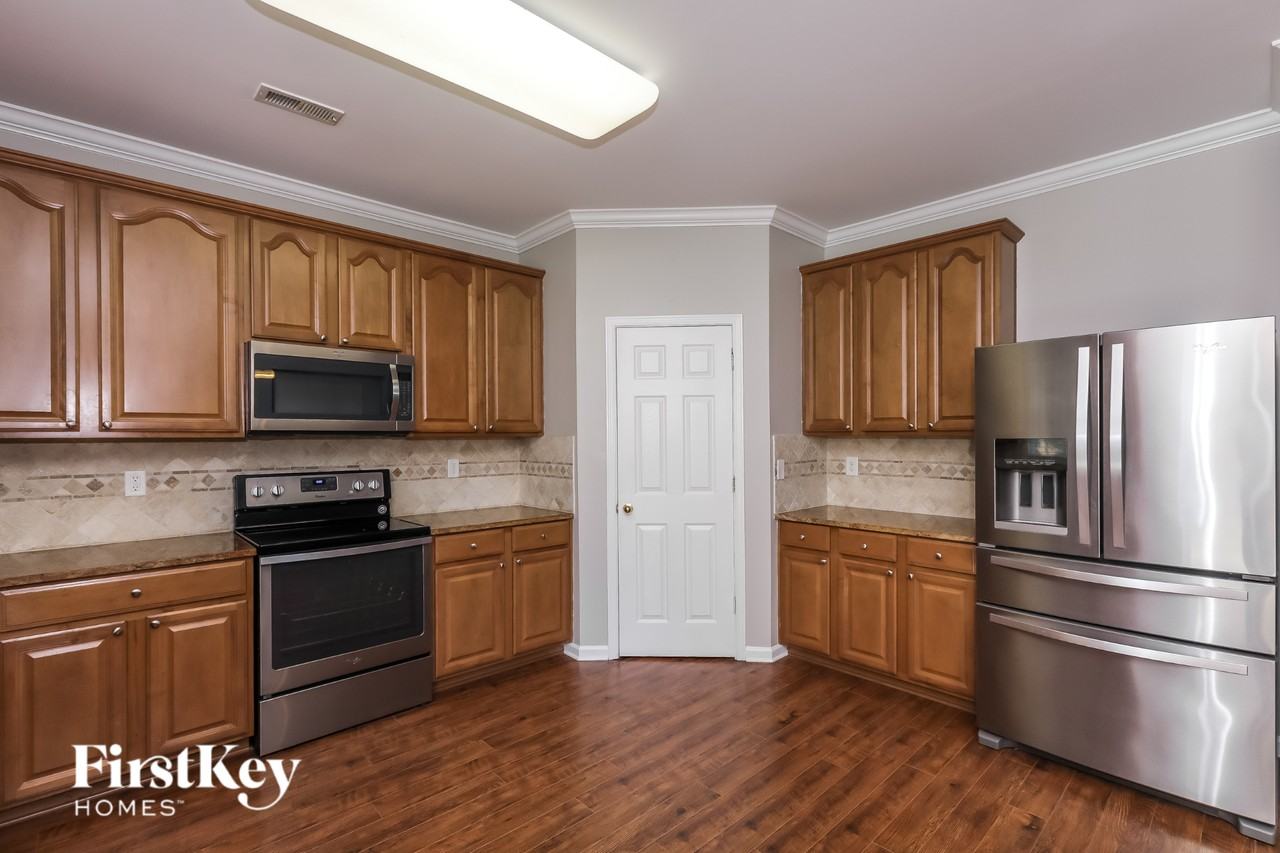 7347 Lamplighter Close Dr - Photo 7 of 14