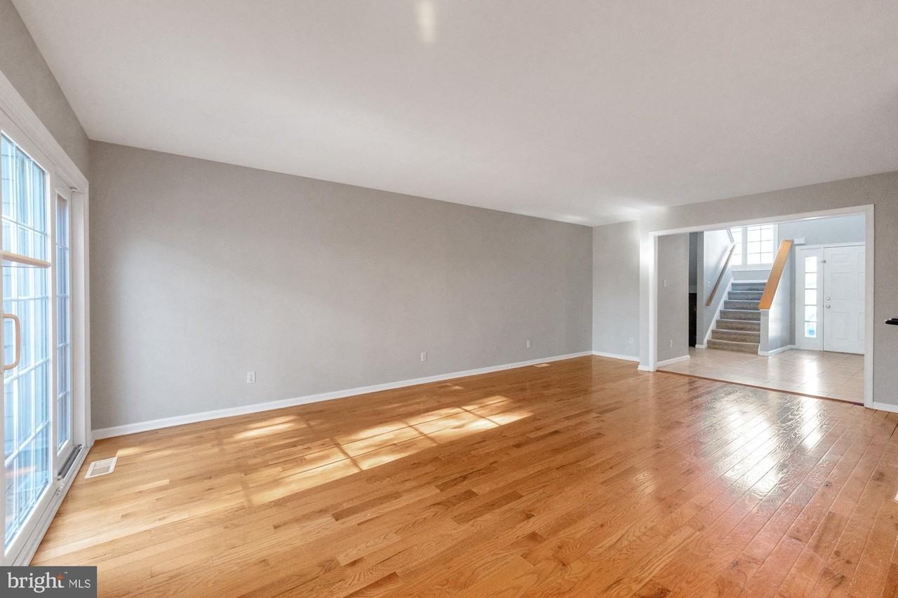 424 W Village Ln Unit 424 - Photo 6 of 45