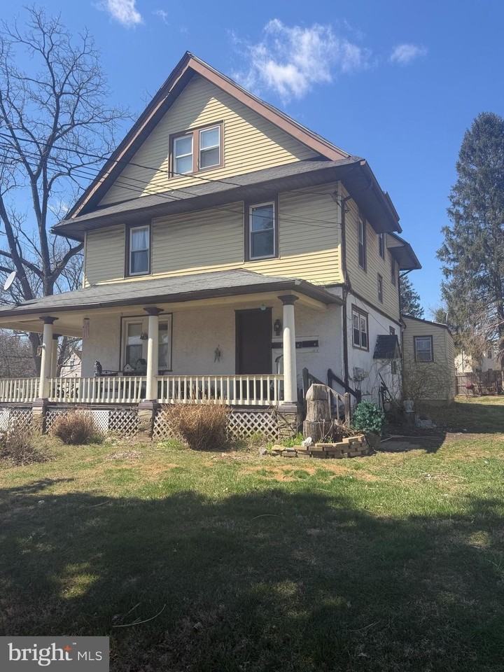 48 N Sproul Rd Unit 3 - Photo 2 of 12