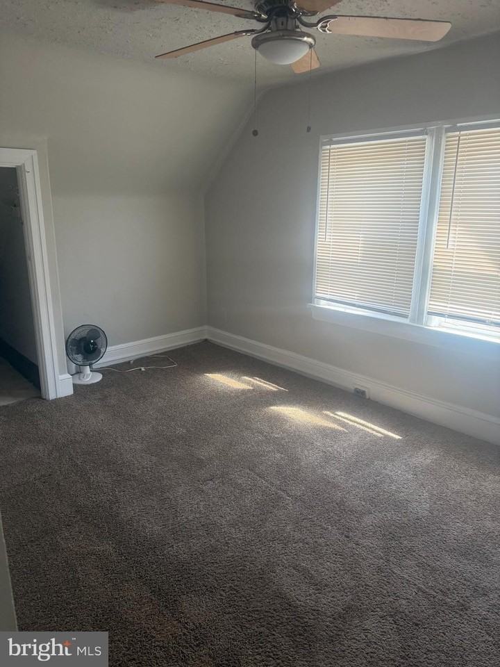 48 N Sproul Rd Unit 3 - Photo 5 of 12