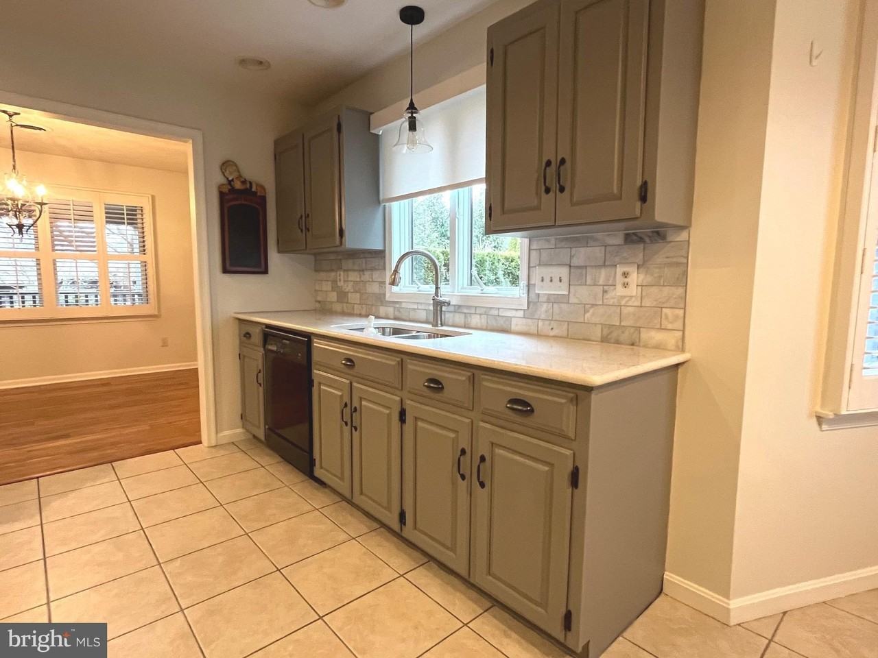 330 Parkwood Dr - Photo 3 of 24