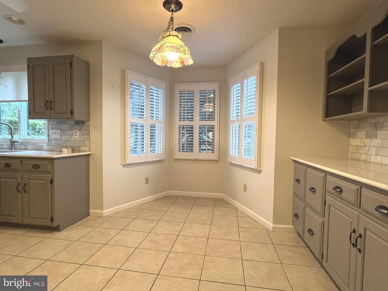 330 Parkwood Dr - Photo 4 of 24