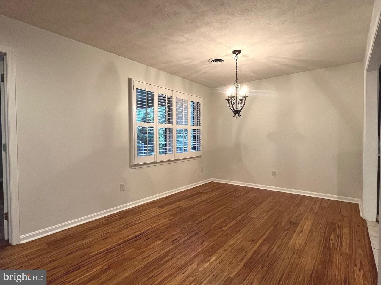 330 Parkwood Dr - Photo 7 of 24