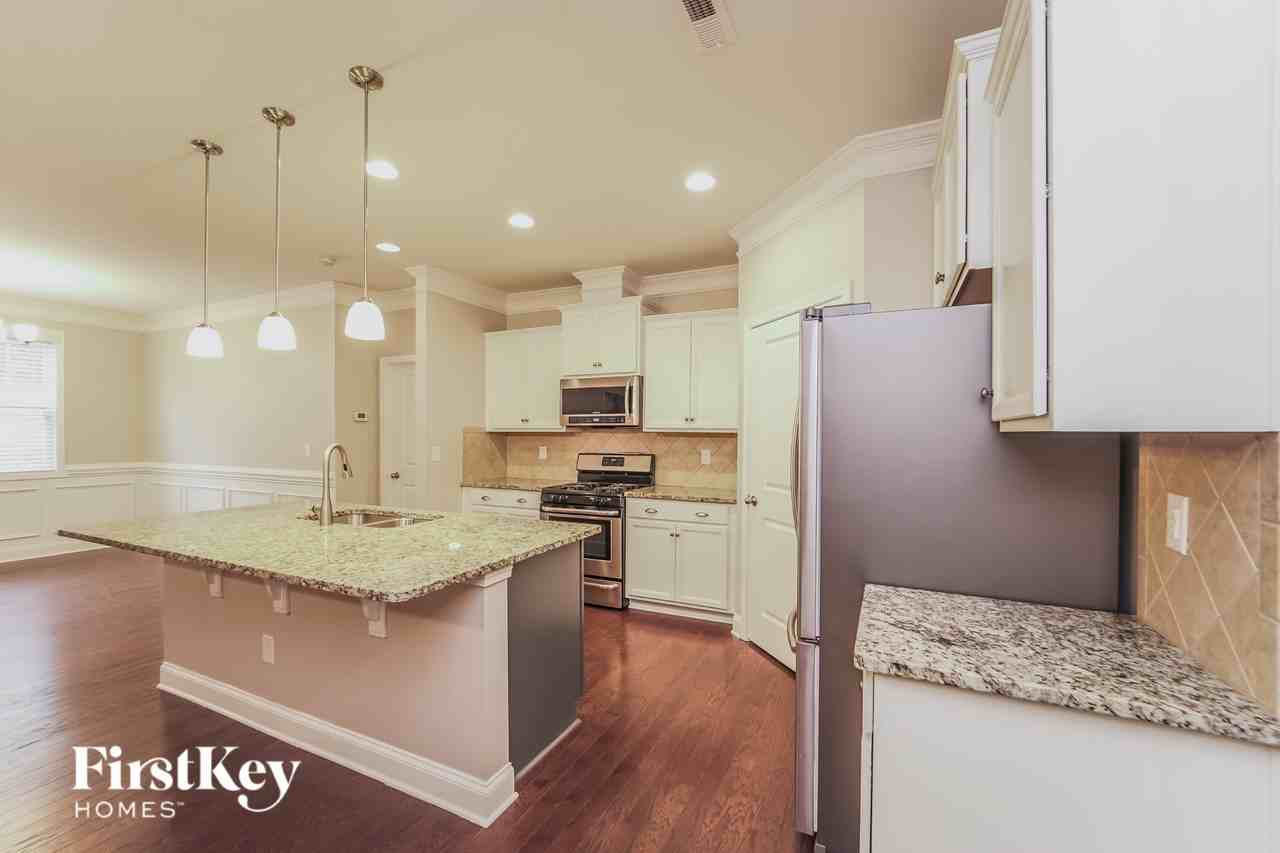 124 Ridgemont Ln - Photo 6 of 15