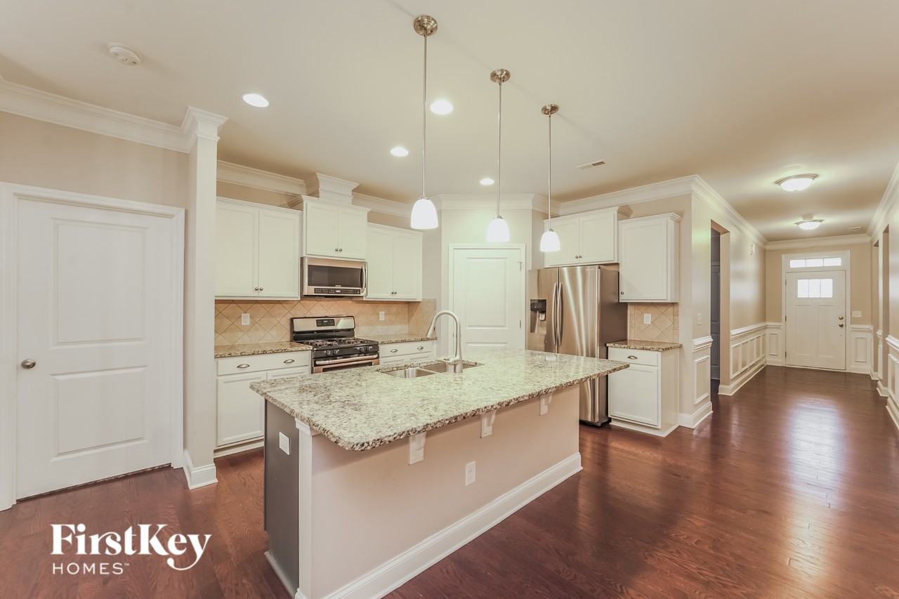 124 Ridgemont Ln - Photo 7 of 15