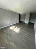 featured image of 400 Main St Apt 8 #Apt 8