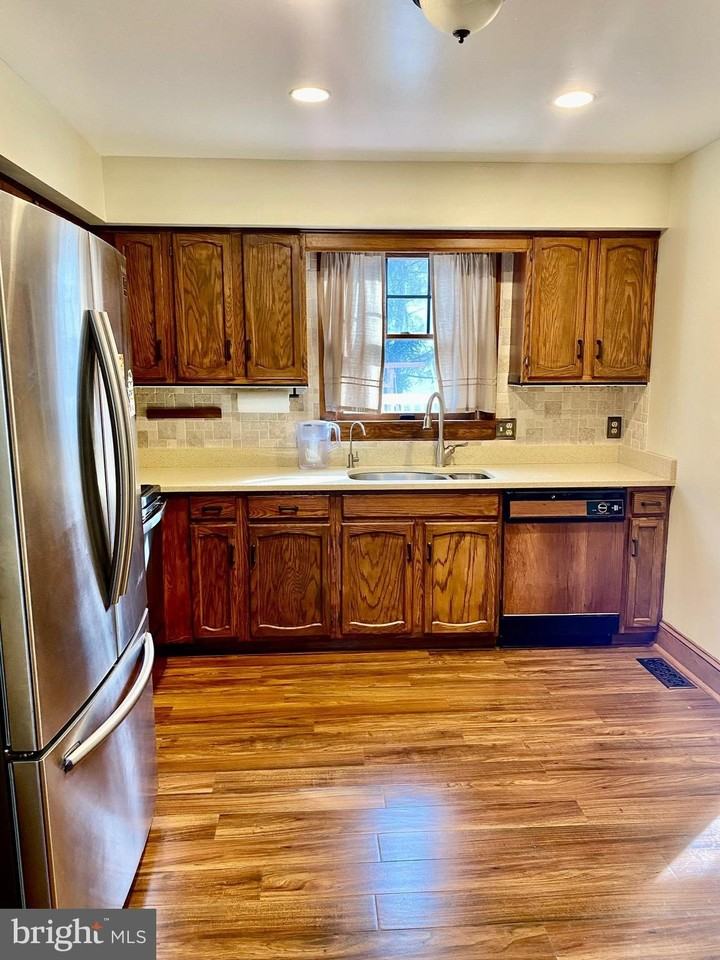 4010 Camden St - Photo 3 of 25