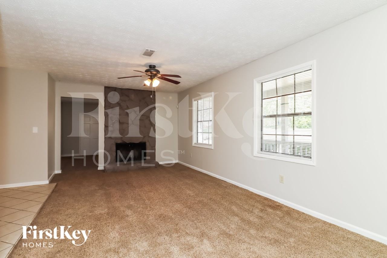 3505 Estes Park Dr - Photo 3 of 19