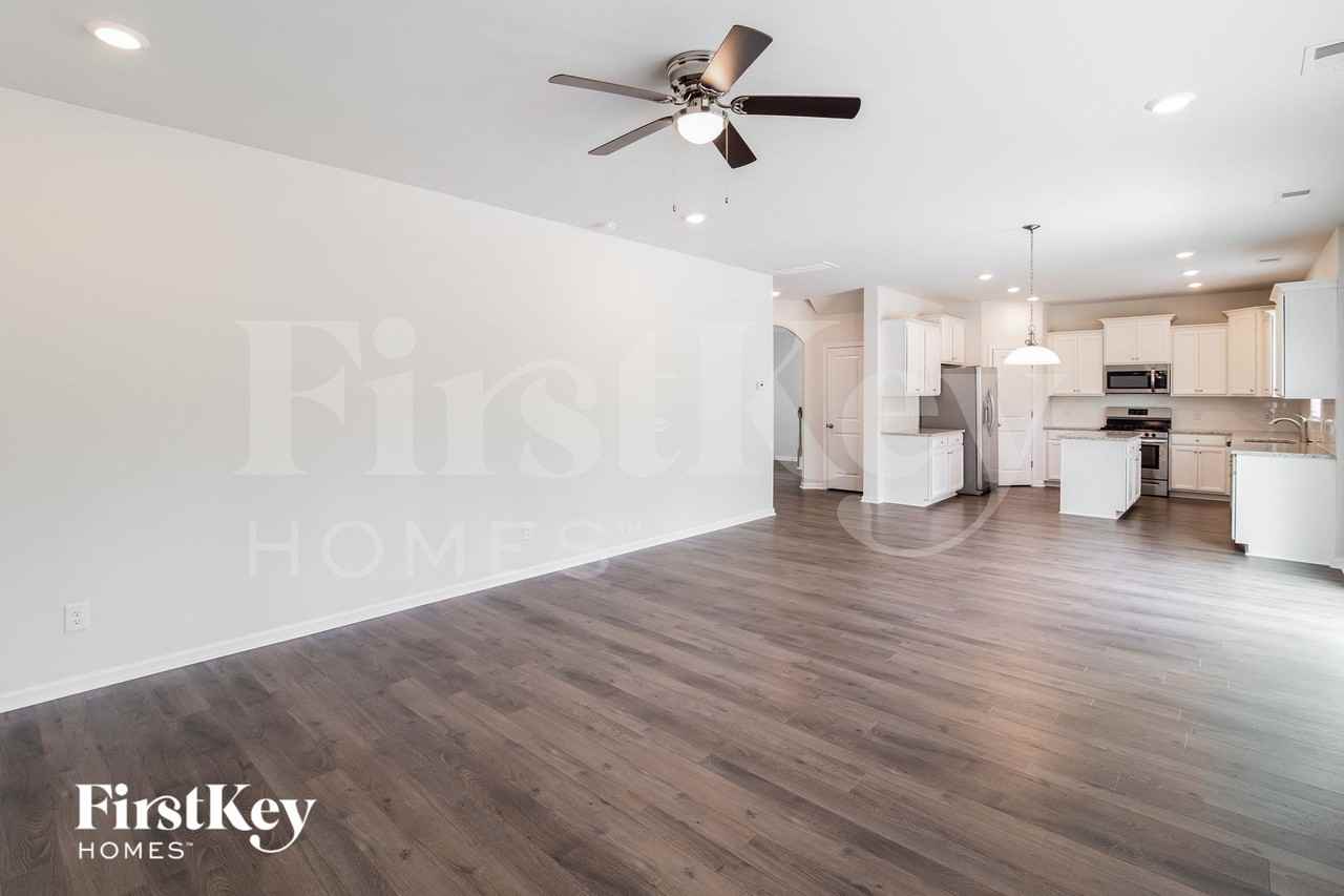 227 Firewheel Ct - Photo 4 of 15