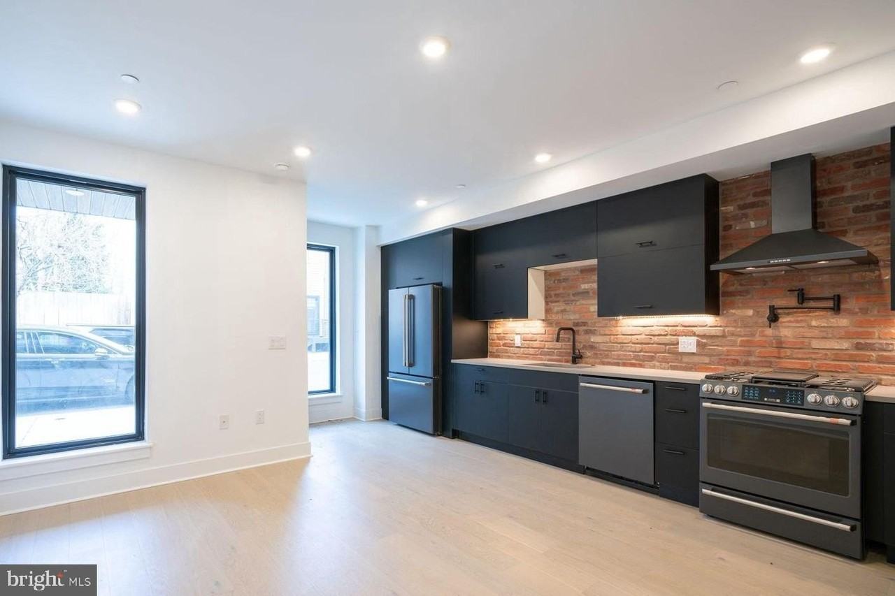 1139 N 3rd St Unit 1 - Photo 3 of 26