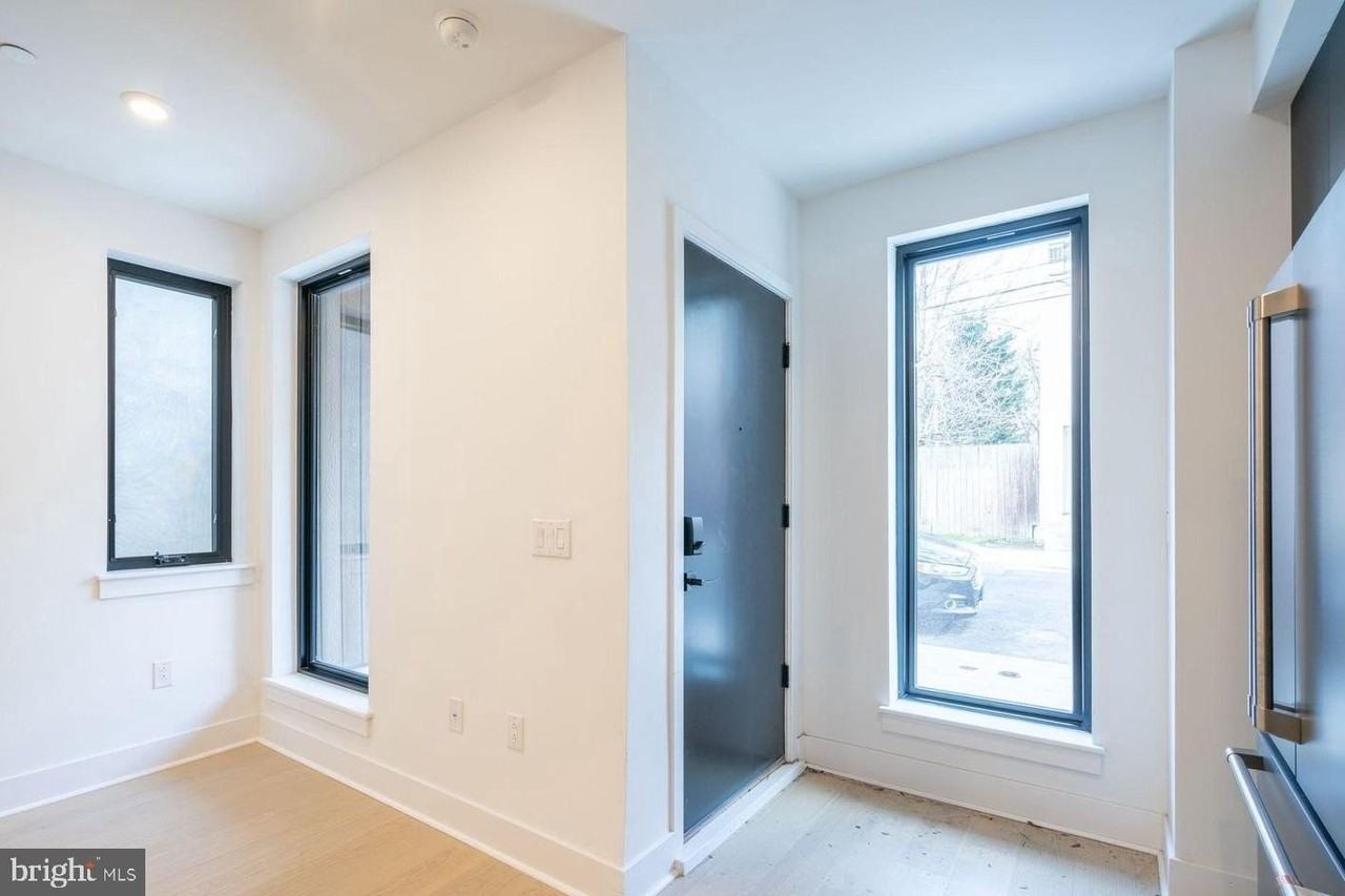 1139 N 3rd St Unit 1 - Photo 7 of 26