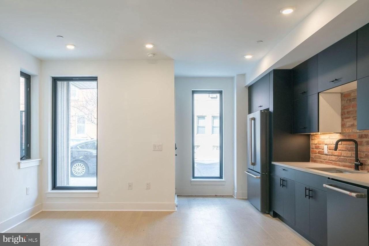 1139 N 3rd St #1 - Photo 4 of 21