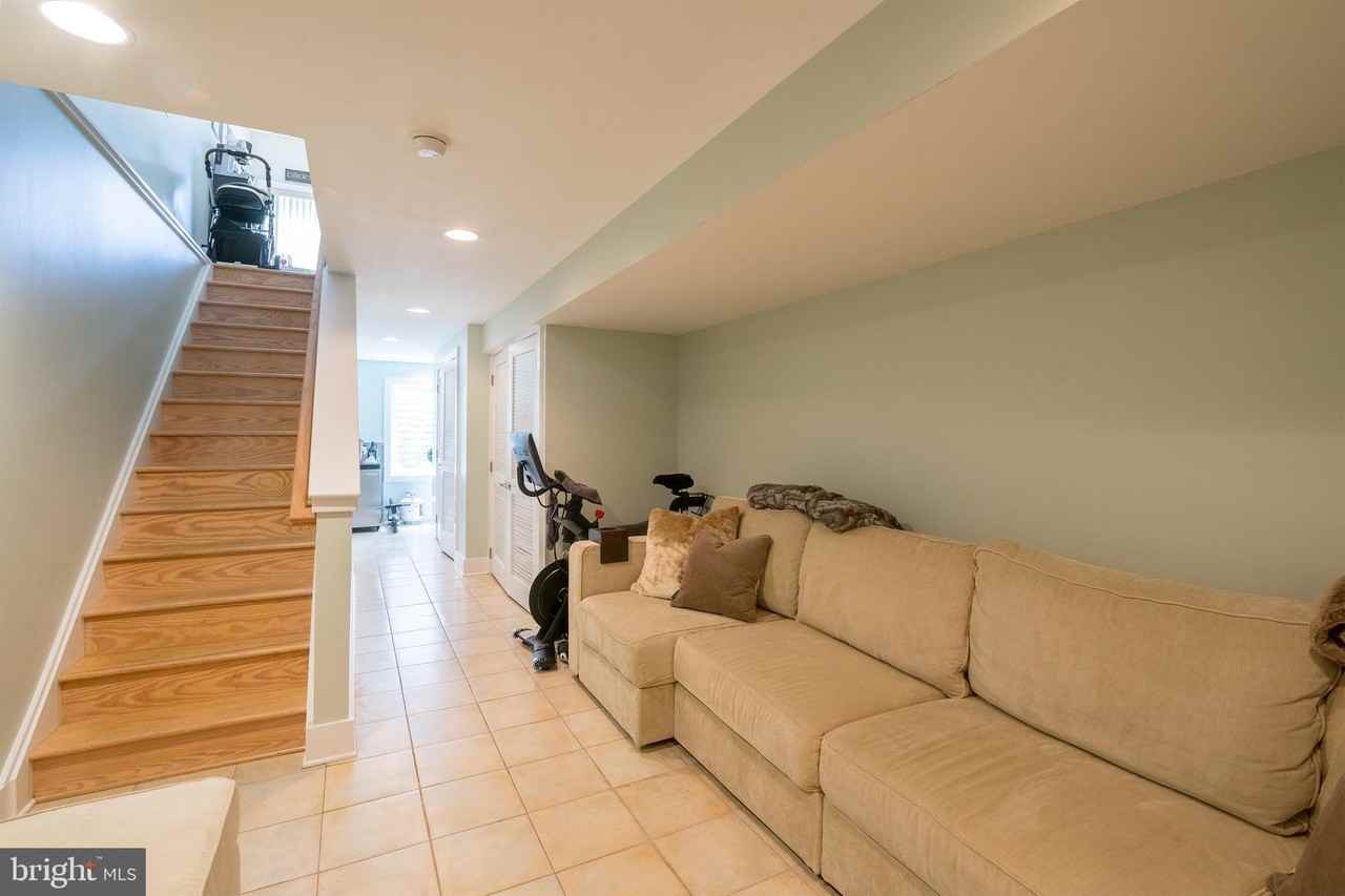 2520 Kimball St - Photo 6 of 24