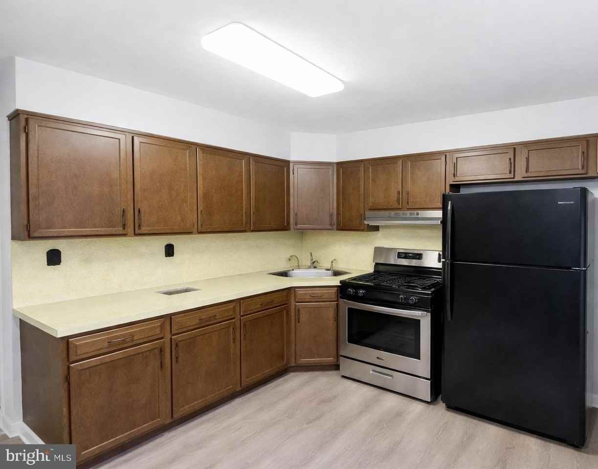 4564 Bermuda St Unit 2 - Photo 5 of 8