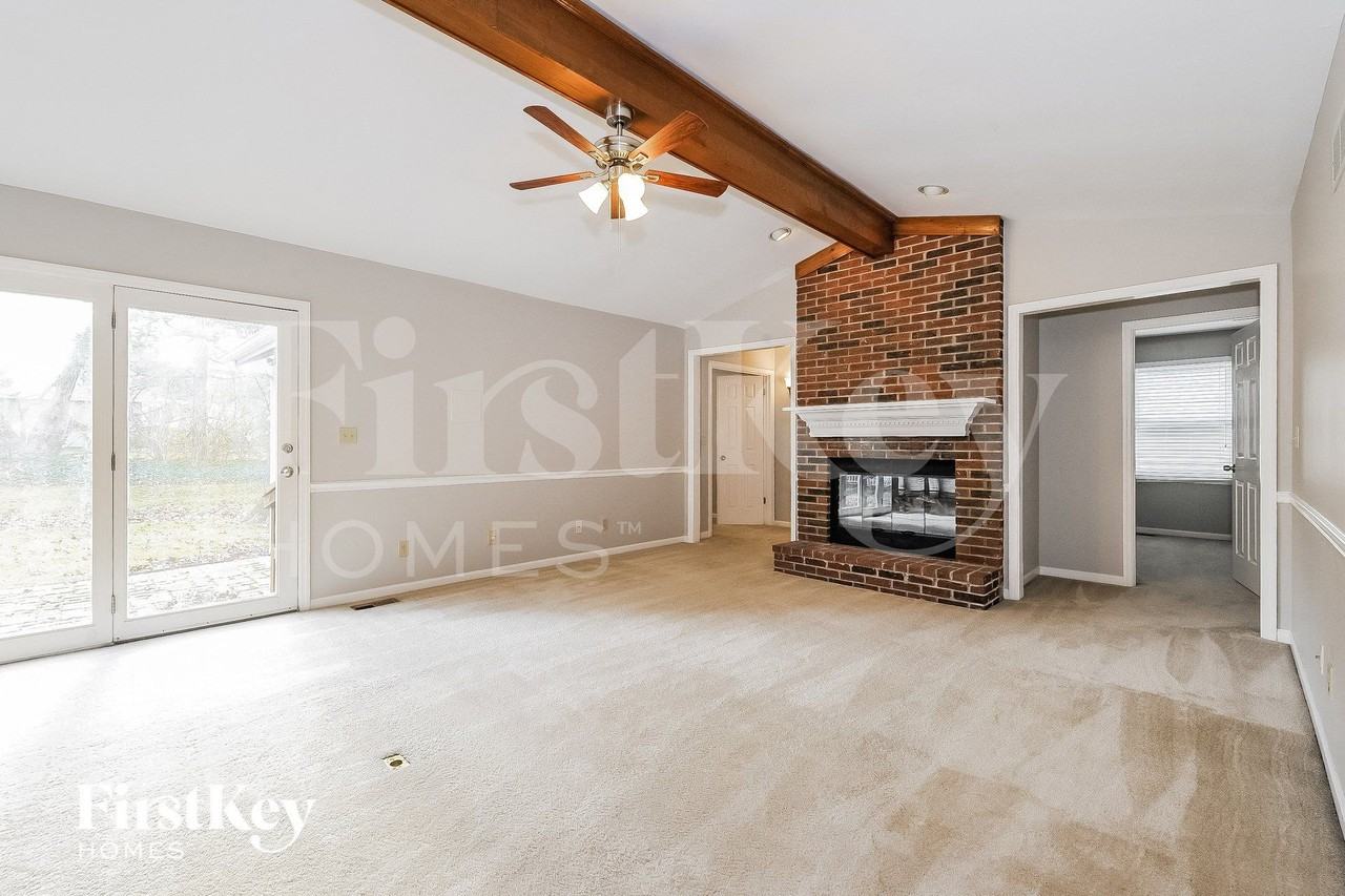 612 Timberidge Dr - Photo 3 of 15