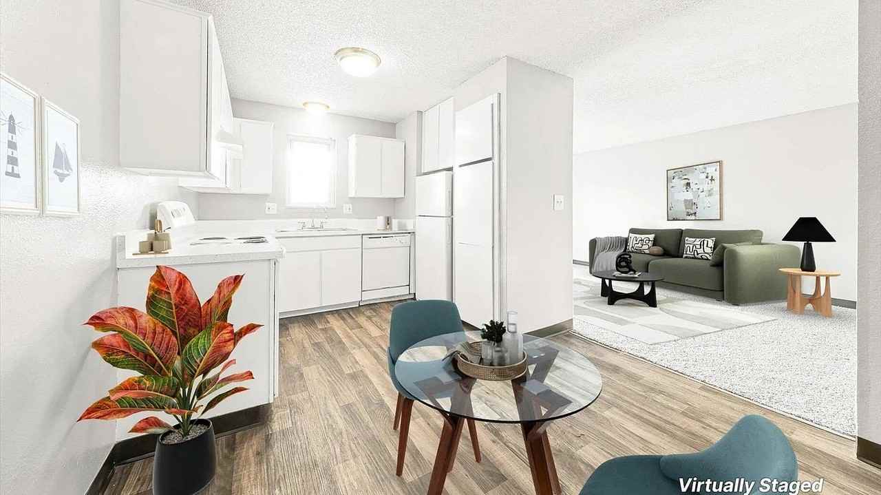 Lakeside Villas - Photo 4 of 50