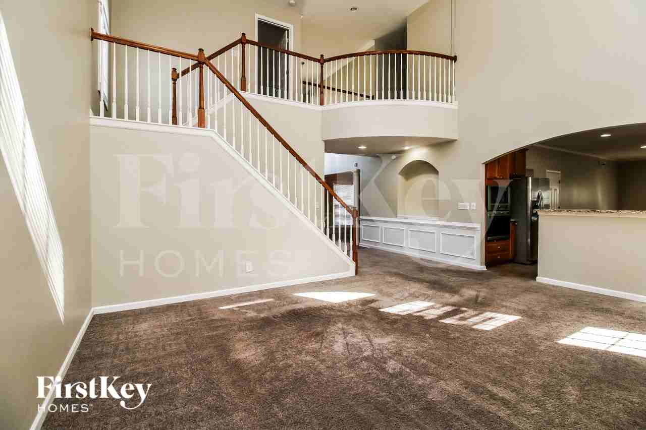 2304 Blackburn Pass - Photo 4 of 19