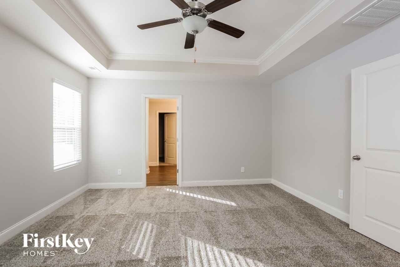 9512 Blue Knoll Ct - Photo 5 of 15