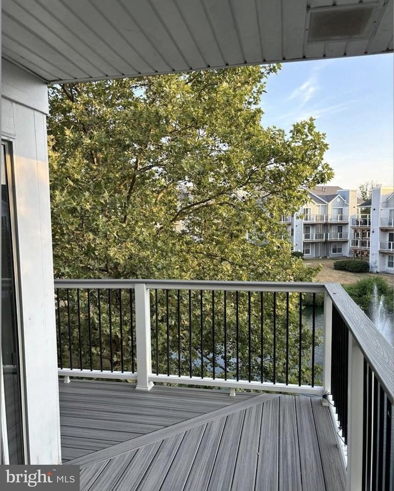 20579 Snowshoe Sq Unit 301 - Photo 3 of 13