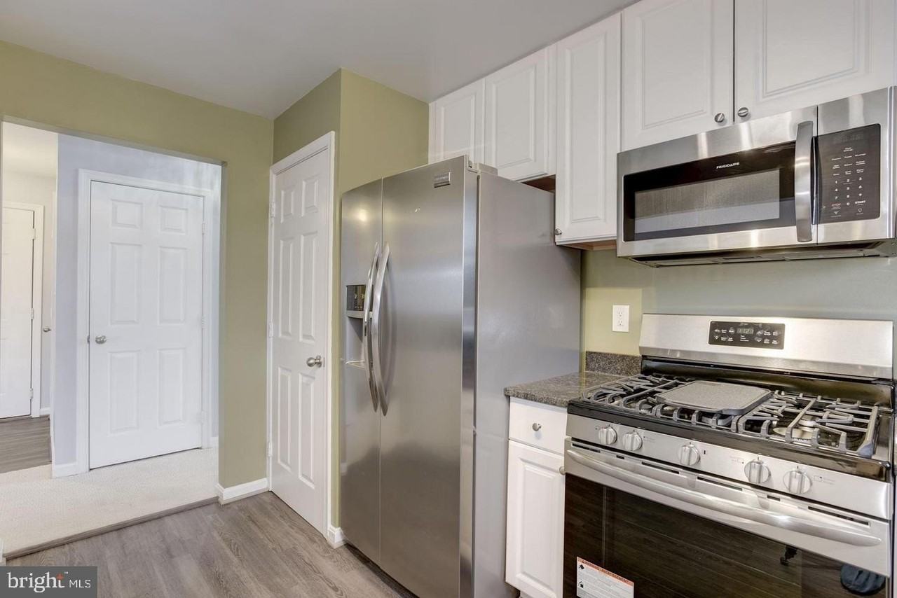 20579 Snowshoe Sq Unit 301 - Photo 6 of 13