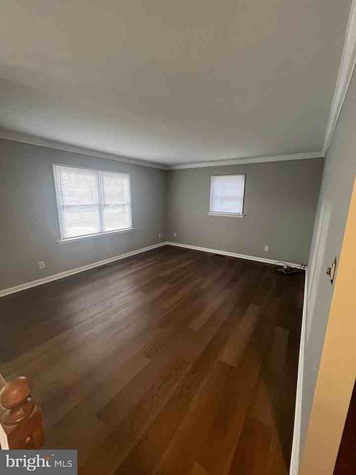 11211 Surry Woods Ct - Photo 2 of 31