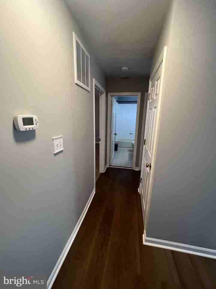 11211 Surry Woods Ct - Photo 4 of 31