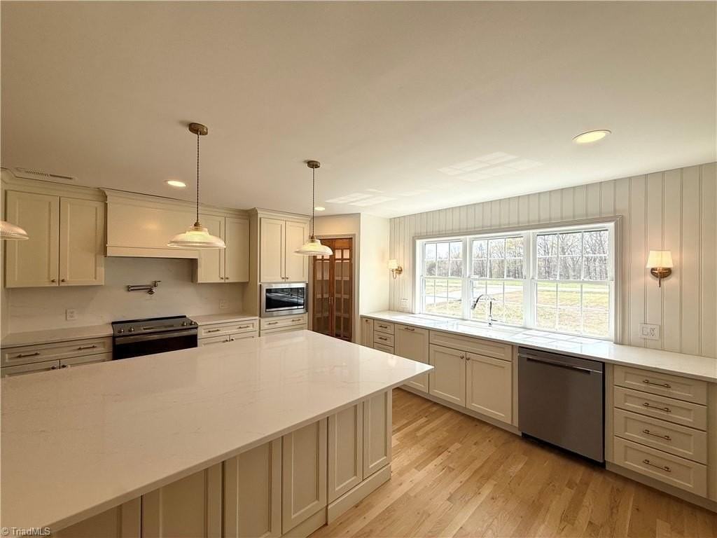 1447 N Old Greensboro Rd - Photo 5 of 23