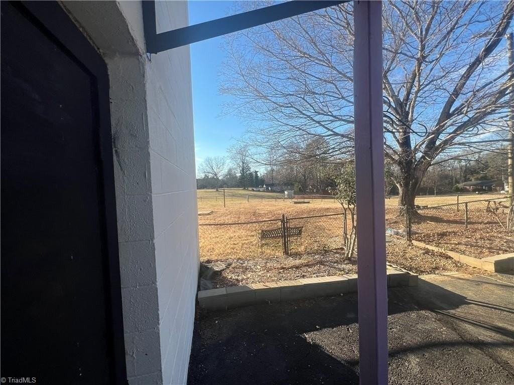 3810 Clemmons Rd - Photo 5 of 9